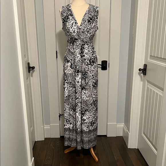 Mario Serrani Dresses & Skirts - NWT maxi dress